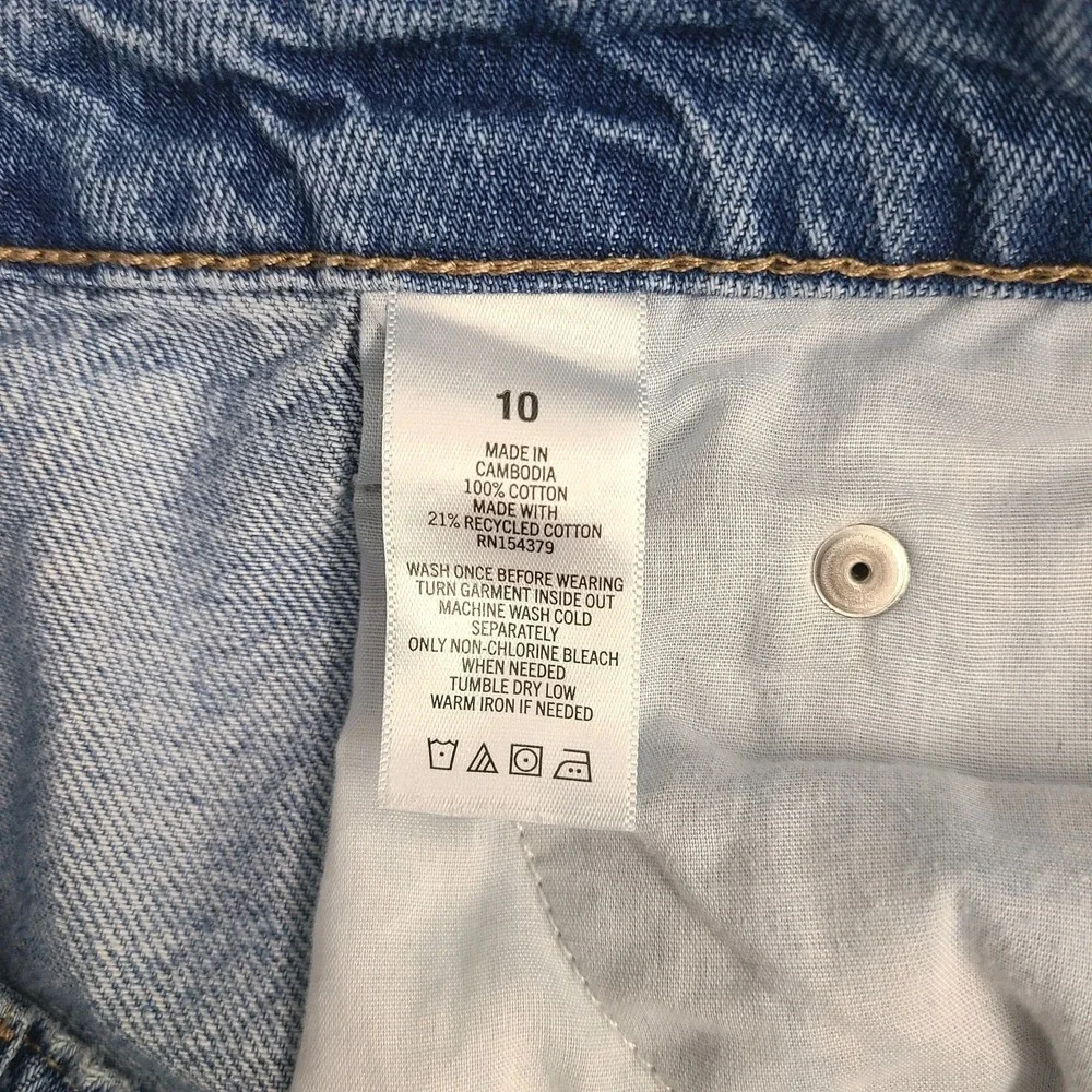 Aeropostale Baggy Denim Shorts Womens Size 10 Raw Hem Cotton Blue Jean 6